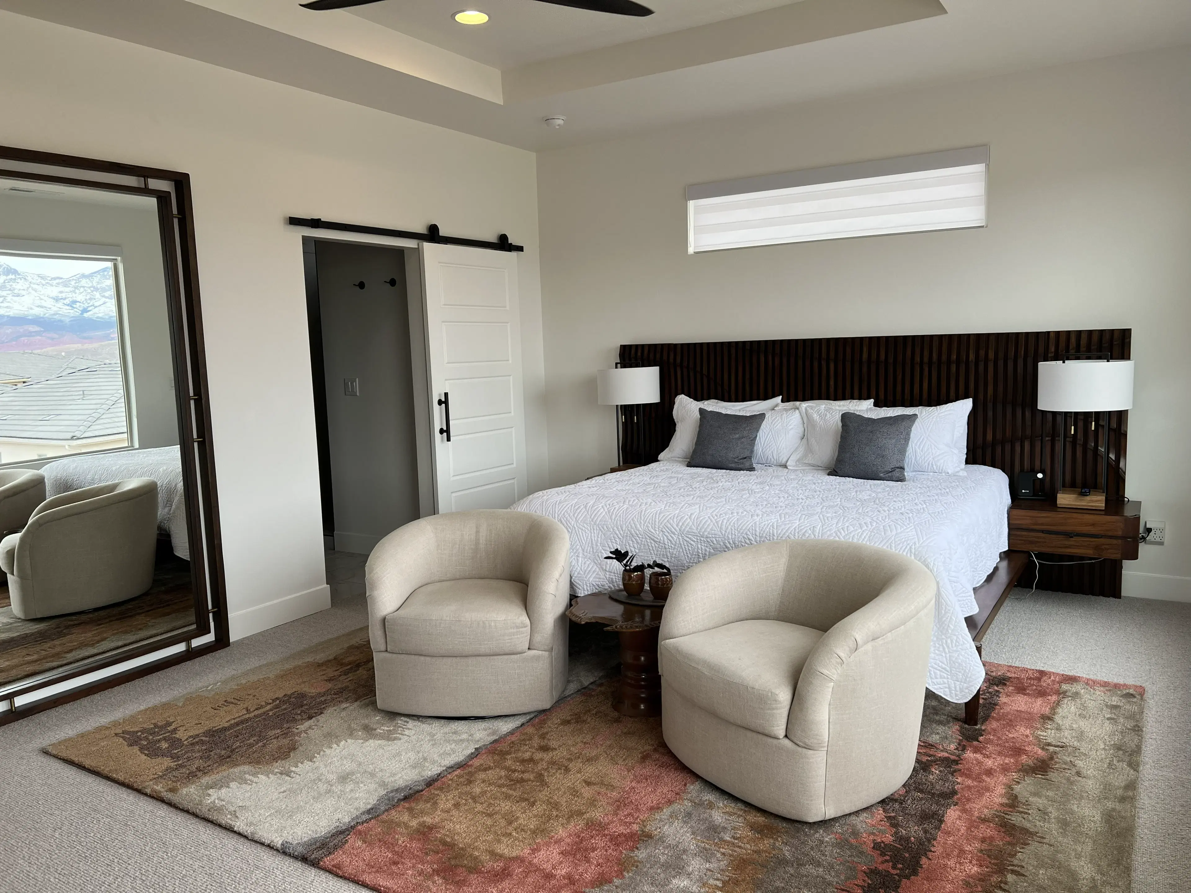 Contemporary bedroom